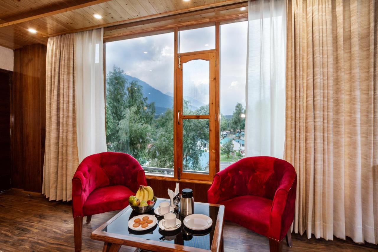 Suryansh Regency Manali Centrally Heated Air Cooled With Private Balconies 4*